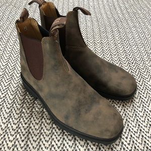 Blundstones
